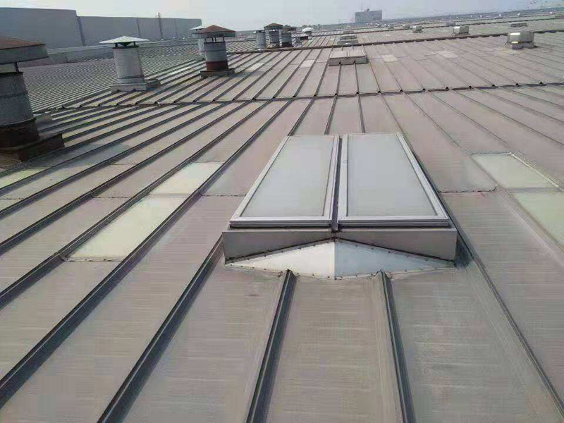 
一字型电动排烟天窗
